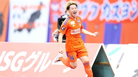 アルビレックス新潟 移籍：サッカー界の新たな風